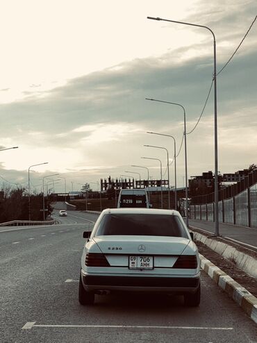 Mercedes-Benz: Mercedes-Benz W124: 1991 г., 2.3 л, Бензин, Седан at lalafo.kg — 2 Mercedes-Benz: Mercedes-Benz W124: 1991 г., 2.3 л, Бензин, Седан — 2