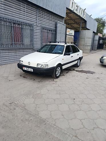 уплотнител: Volkswagen Passat: 1991 г., Седан — 2