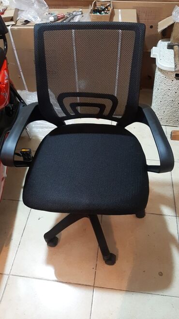 Ofis və oyun kresloları: Yeni, Təkərli, Qolları tənzimlənmir, Parça — 3
