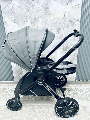 Коляски: Срочно продаю совершенно новую коляску,лежала в собранном виде,причина — 1