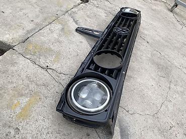 Решетки радиатора: Решетка радиатора Volkswagen 1987 г., Б/у, Оригинал — 2