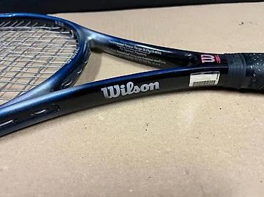 Rekviziti za vežbanje: Wilson Hammer 7.4 Stretch – teniski reket sa torbom - Model: Wilson — 4