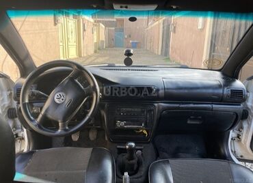 Volkswagen: Volkswagen Passat: 1.8 l | 1997 il Sedan — 11