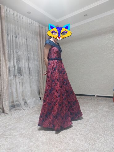 вечерние бордовые платья: Вечернее платье, Пышное, Длинная модель, Без рукавов