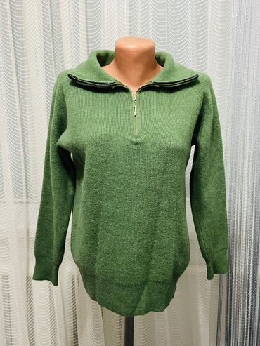 оверсайз свитер: Женский свитер, Высокая горловина, Короткая модель