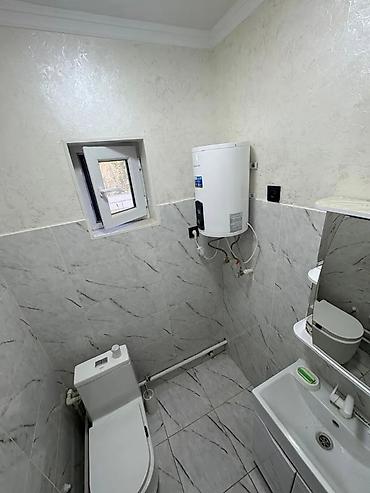 Продажа коттеджей и домов: 🏡 Продаётся 2-х этажный дом 📍Район : Ак-Орго ж/м 📌Расположение  — 16