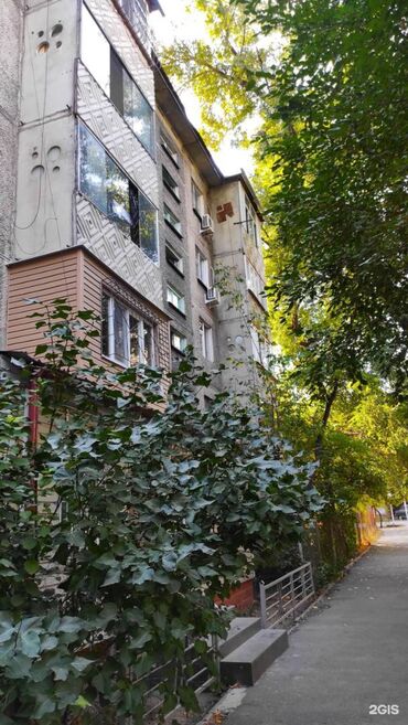 тихий центр: 1 комната, 32 м², 104 серия, 2 этаж, Косметический ремонт