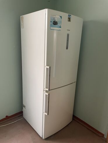 salitonda soyuducular: İşlənmiş 2 qapılı Siemens Soyuducu Satılır, rəng - Ağ