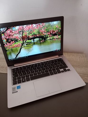 laptop prodaja: Intel Core i5, 8 GB OZU, 14 "