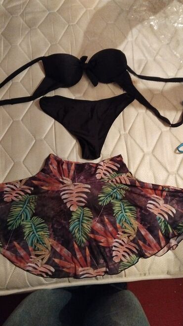 Çimərlik geyimləri: Məhsul təsviri: - Qadın geyim dəstləri və bikini toplaması. - — 1