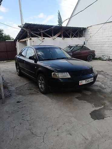Унаа сатуу: Volkswagen Passat: 1996 г., 1.6 л, Кол менен иштөөчү, Бензин, Седан — 1