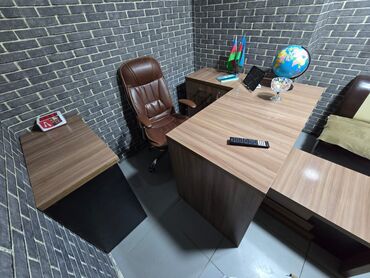 купить компьютерный стол бу: Ofis mebeli 550 ₼ unvan Yasamalda kaktusun yani kod8360 nara94🧿