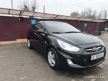 Hyundai: Продается Hyundai Solaris черного цвета. Автомобиль в хорошем
