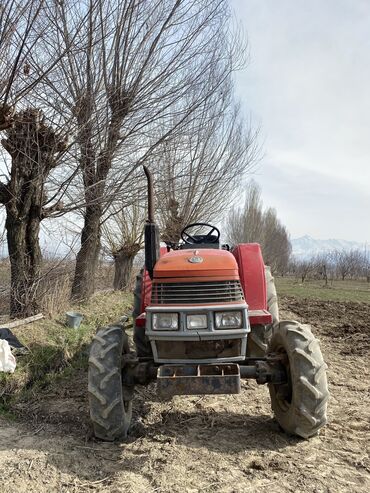 Сельхозтехника: Тракторы