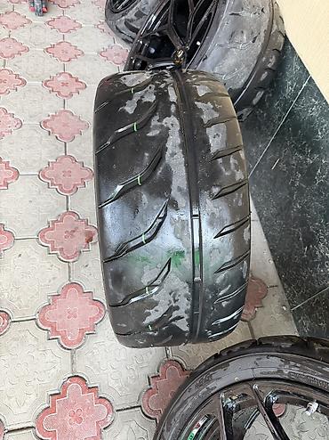 диск р20: BMW / R20 9.5 10.5 разноширокие с полулисками TOYO 285 / 35 R20" — 3