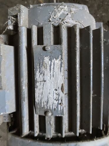 Другое оборудование для производства стройматериалов: Гильотина, разматыватель ( клеть) остаток кровельного металла, все — 26