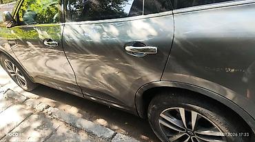 roewe i6: Кроссовер Omoda/OMC (ребрендинг Renault Koleos), серый металлик — 4