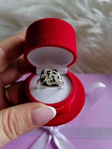 Prstenje: Cena 1300din — 14
