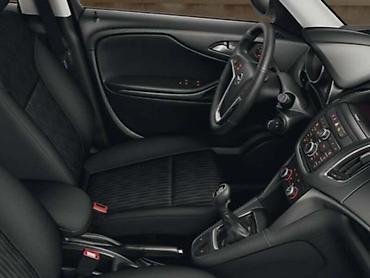 auto nalepnice: DELOVI ZA OPEL ZAFIRA C. | Polovni delovi za Opel Zafira C (9) — 3