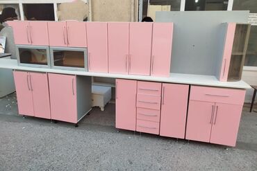 metbex ucun masa: Mətbəx mebeli satılır. Qiymət 320 azn. Ölçü 4 metr. Üzərində heçnə