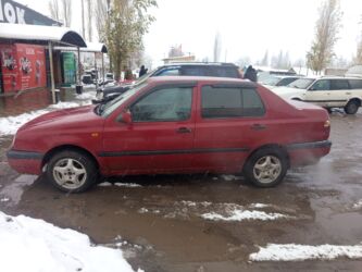 купить шины в бишкеке бу: Volkswagen Vento: 1993 г., 1.8 л, Механика, Бензин, Седан