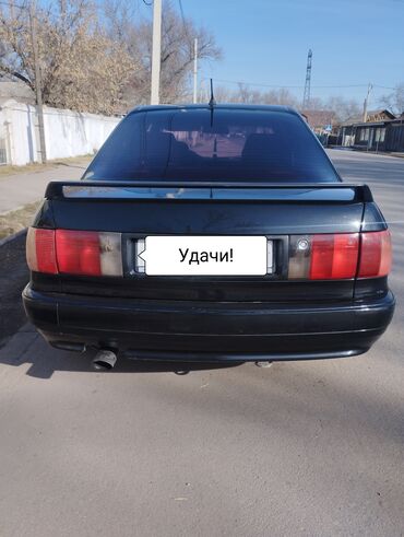 Audi: Audi 80: 1992 г., 2 л, Механика, Бензин, Седан