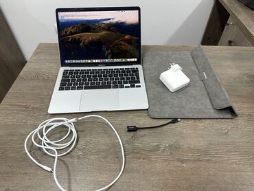 macbook pro 17: İşlənmiş Apple MacBook, 13.3 ", Apple M1, 256 GB, Ünvandan götürmə, Pulsuz çatdırılma, Ödənişli çatdırılma