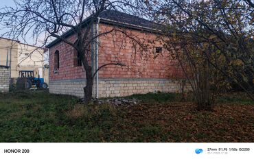 Həyət evləri və villaların satışı: Satılır: yarımçıq tikili həyət evi - Divarlar: keramzit/kərpic — 4