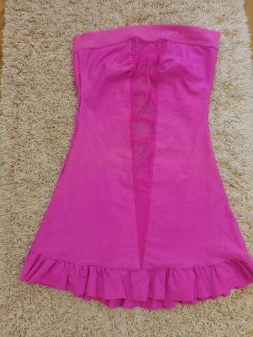 bentley continental gtc s 4: Atraktivna Pink haljina vel s