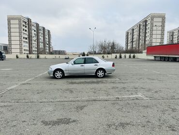 c klass: Mercedes-Benz C 200: 2 l | 1997 il Sedan