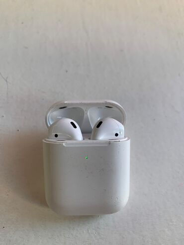 Наушники: AirPods отлично работает 

состояние хорошее