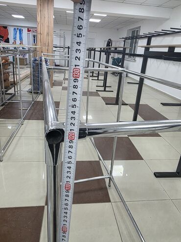 Стеллажи: Островные каркасы/чтилажи/столы для выкладки товара из хромированной — 5