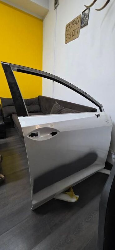 тачка арава: Продаю дверь LEXUS 450h Цвет Белый жемчик Состояние хорошее, без