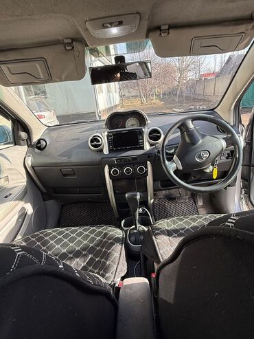 Toyota: Toyota ist: 2002 г., Автомат, Бензин, Хэтчбэк — 4