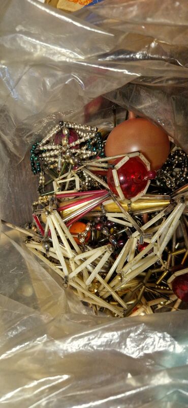 Yeni il oyuncaqları və bəzəkləri: Елочные игрушки стеклянные ссср и гдр маленкие по 2аз круглые по 3аз — 11