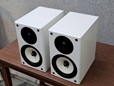 Zvučnici i stereo sistemi: Kompaktne dvosistemske bookshelf zvučničke kutije u beloj završnoj — 5