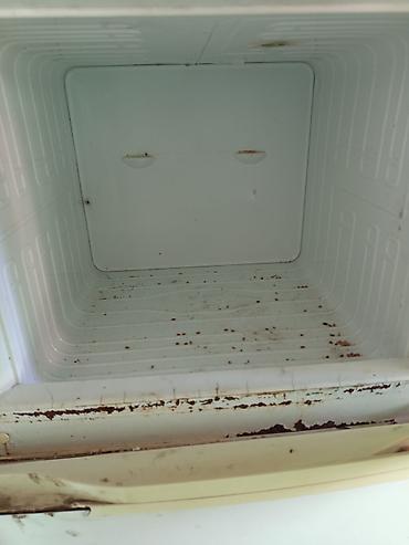 mini refrigerator: Холодильник LG, Б/у, Двухкамерный — 5