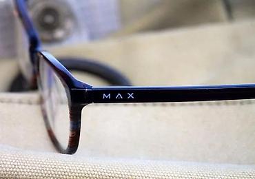 Naočare: Max O.M. 335 BLK i Max O.M. 317 RED dioptrijski ram 14 grama. Cena za — 11