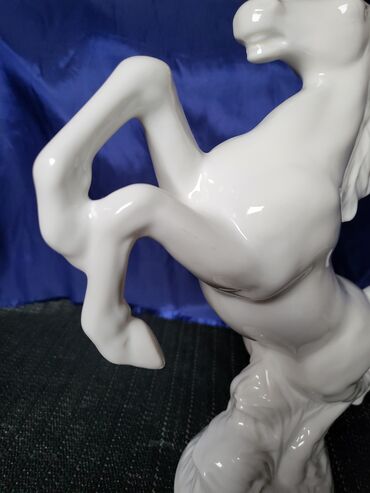 Ostali kućni dekor: Porcelanki veci nov,vintaz konj. Porcelanski konj,nov. sve na — 14