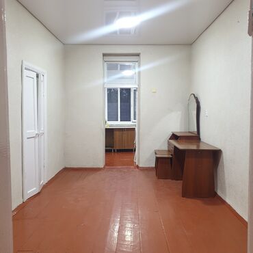 кызыл аскер пол дома: 85 м², 4 комнаты, Свежий ремонт С мебелью, Кухонная мебель