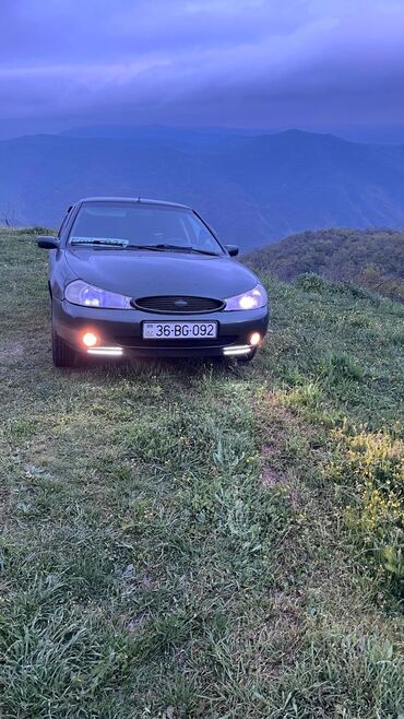 ford mondeo nece masindir: Ford Mondeo: 1.8 l | 1998 il 219137 km Hetçbek