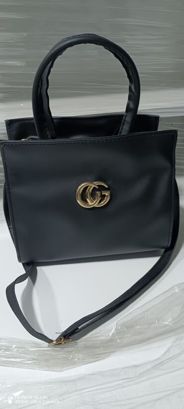 chanel cantalar: Çiyin çantası, İşlənmiş
