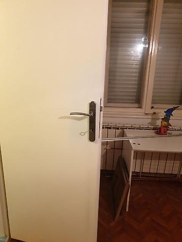 Vrata: Usluga: Popravka unutrašnjih vrata – Beograd Specijalizovani radovi — 16