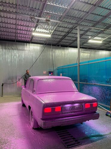 фронтальный погрузщик: Автомойка самообслуживания с активной пеной - Профессиональный пост