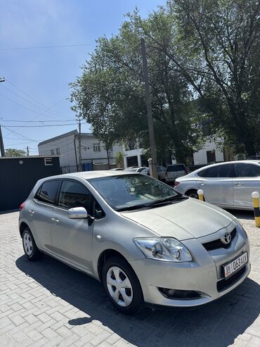 купить мотоблок мтз бу в москве: Toyota Auris: 2008 г., 1.6 л, Механика, Бензин, Хэтчбэк