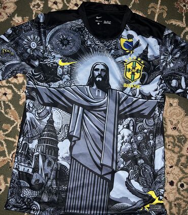 длинное платье: Эркектердин футболкасы, 2XL (EU 44), Nike, Колдонулган, түсү - Кара, Өзү алып кетүү