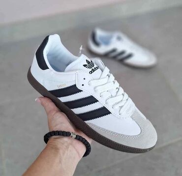 obuca florida nis: KOŽNE ADIDAS NOVI MODEL✅️
CENA 2400DIN✅️
BR 45