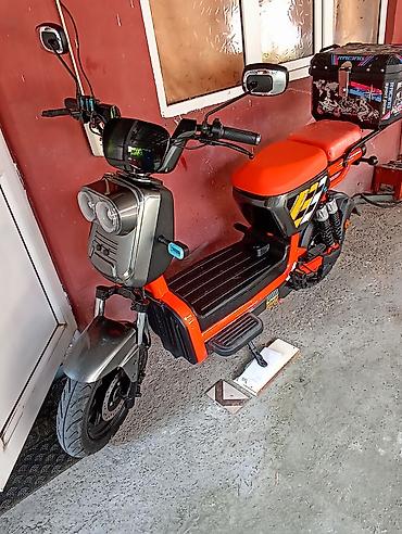 Mopedlər,skuterlər: Şəhər içi rahat və səssiz gediş üçün elektrik skuter - Rəng: parlaq — 1