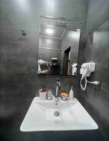 Uzunmüddətli kirayə mənzillər: Xətai rayonu,Xətai metrosu,Megafunun yanı,4 mərtəbəli binanın, 3-4-cü — 11