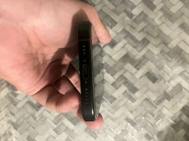 Apple iPhone: IPhone 16 Pro, 256 GB, Qara, Barmaq izi, Face ID, Simsiz şarj — 4